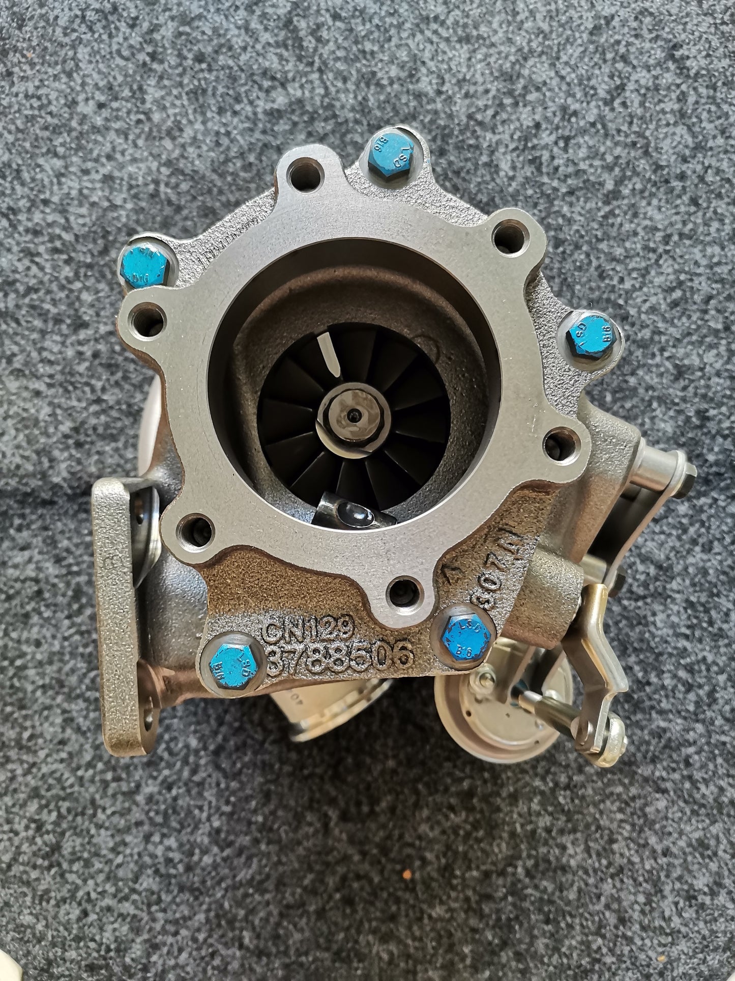 Sinotruk MAN Engine 202V09100-7926 5330192 5330193 turbocharger