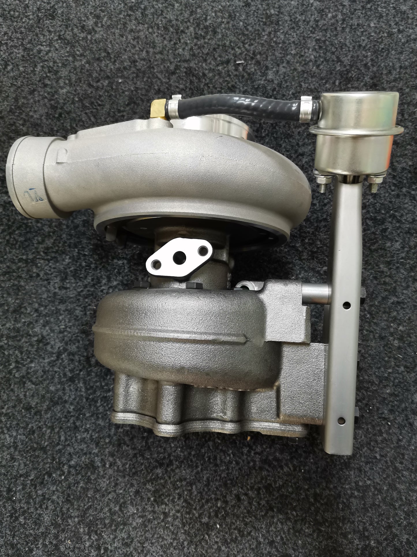 Yuchai J3612 4043954 turbocharger