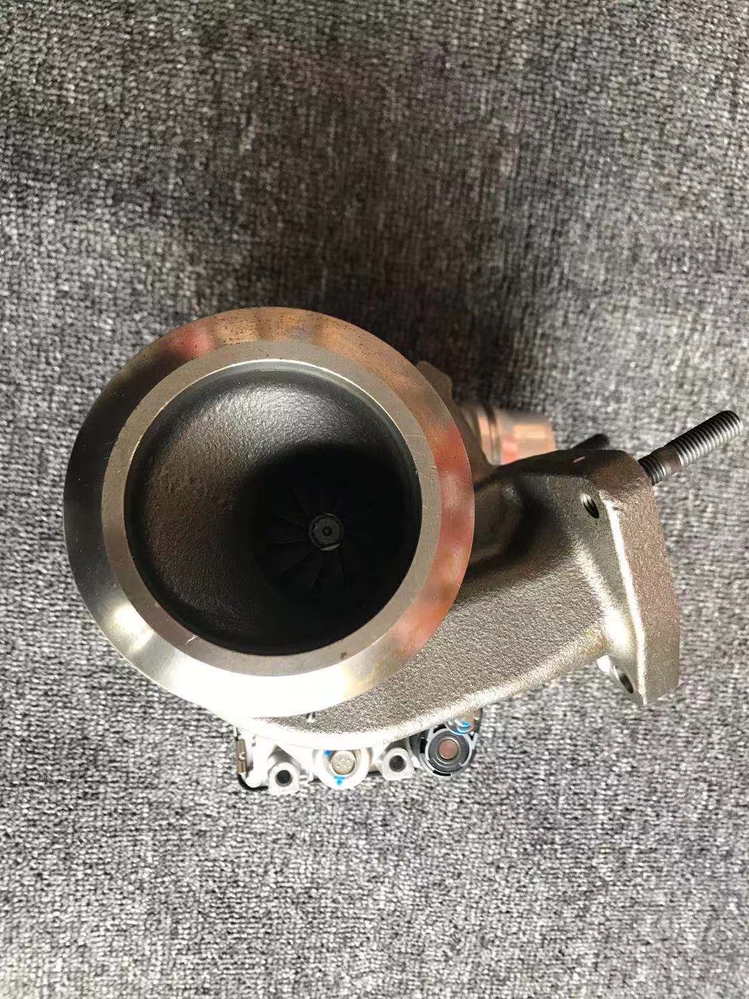 LandRover Jaguar 49335-01950 G4D36K682AD turbocharger