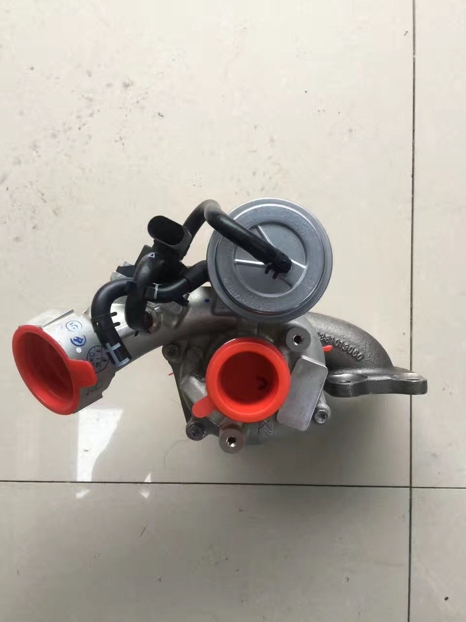 VolkswagenI 04E145702H turbocharger