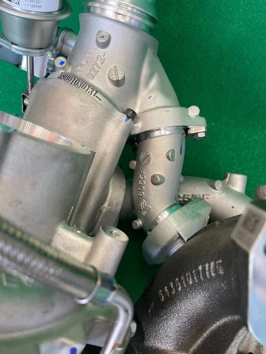 Great Wall Harvard 1118100XED61 Twin turbochargers