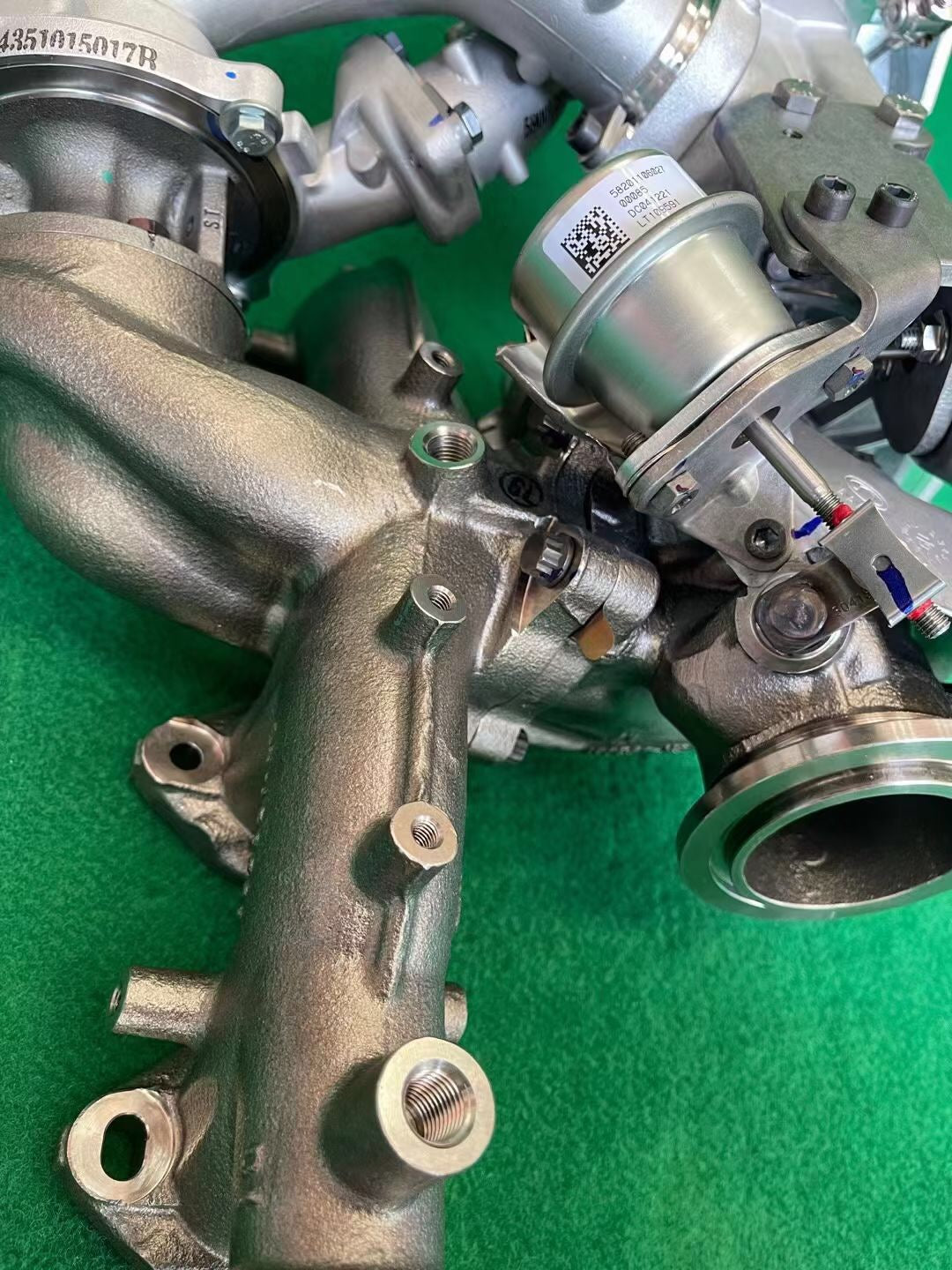 Great Wall Harvard 1118100XED61 Twin turbochargers