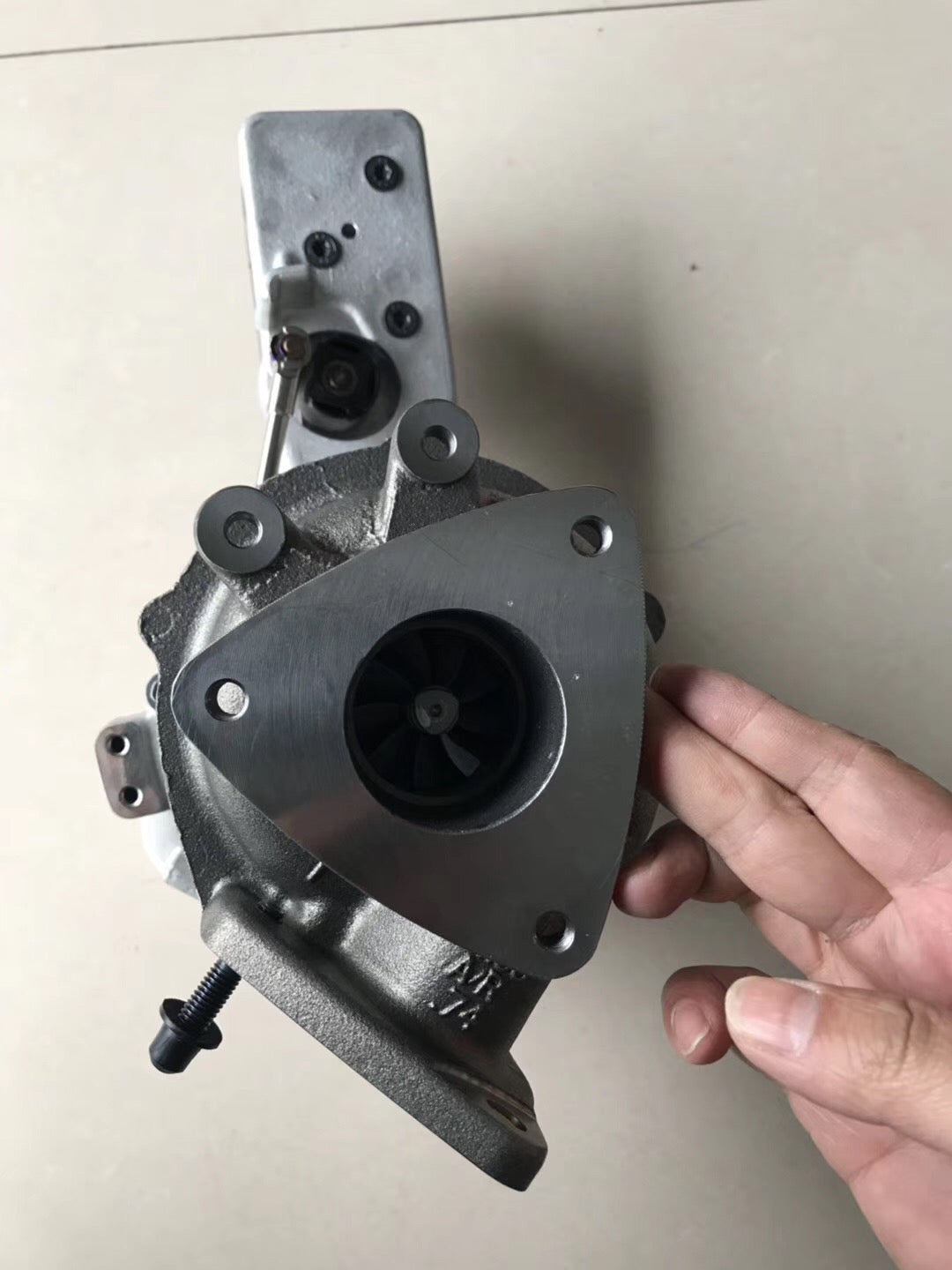 land rover 4.4 CK5Q-6K682-AB LR038044 LR049593 802733-0004 turbocharger