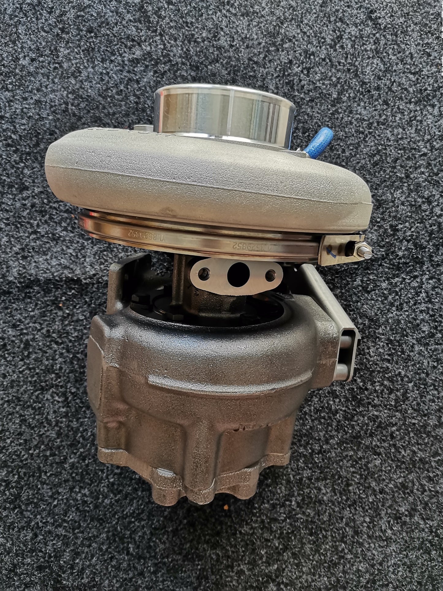 Sinotruk MAN Engine 202V09100-7926 5330192 5330193 turbocharger