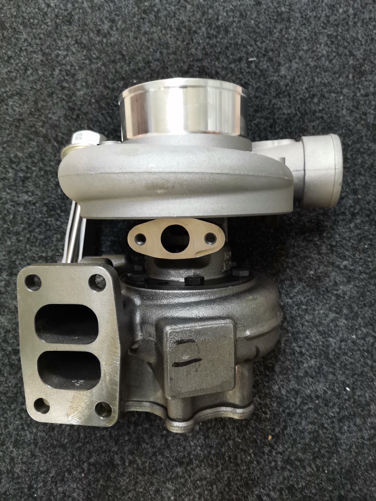 Yuchai J3612 4043954 turbocharger