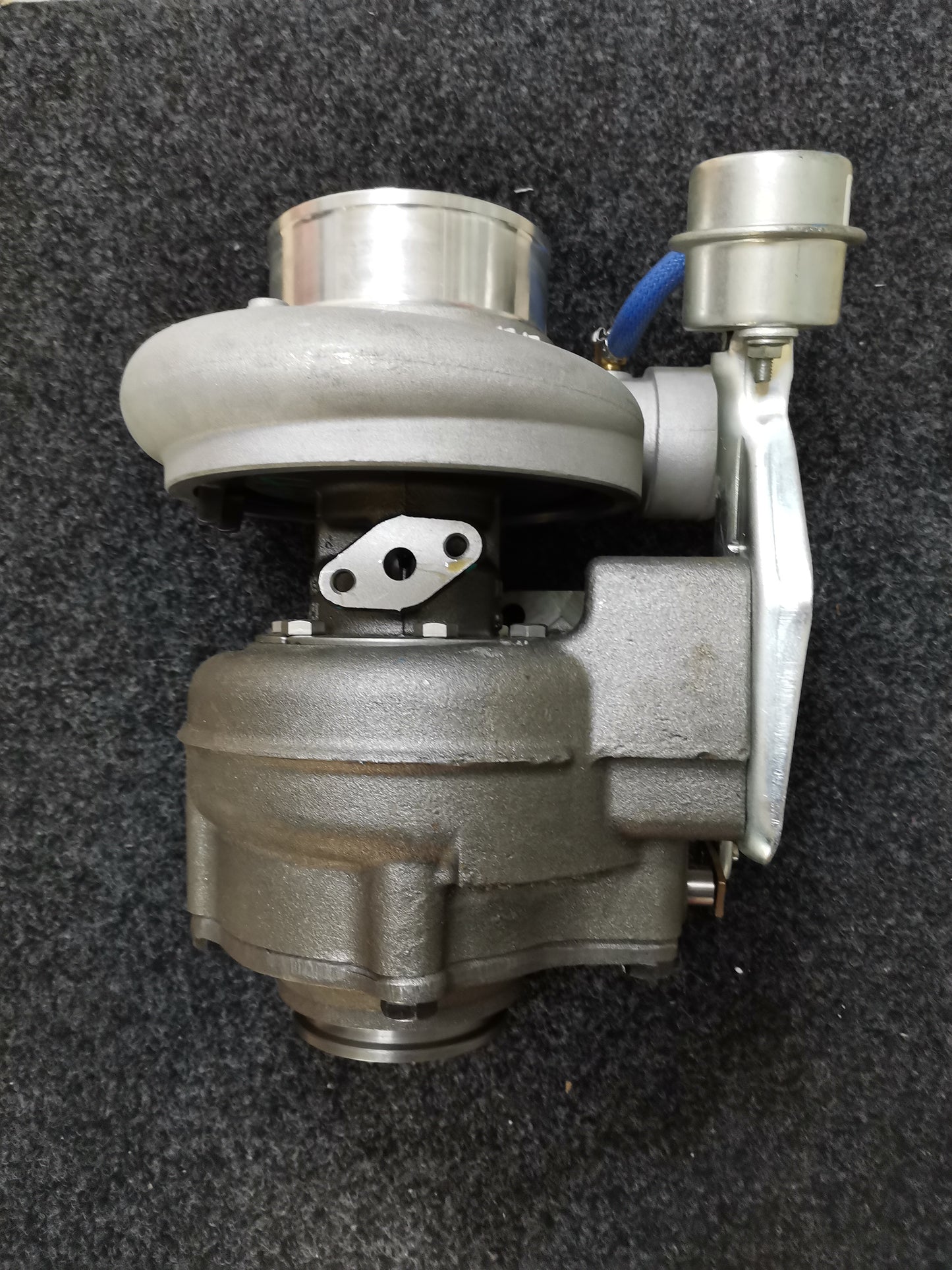 Yuchai L3800 L3700 4051097 turbocharger