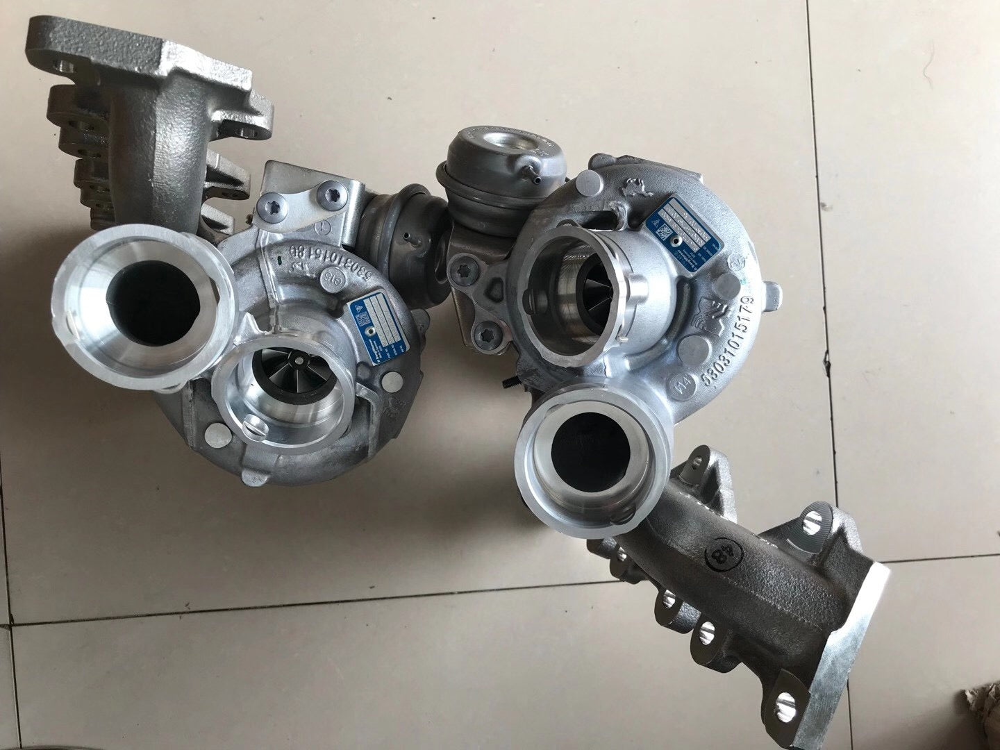 Porsche3.0 53039700436 53039700437 turbocharger