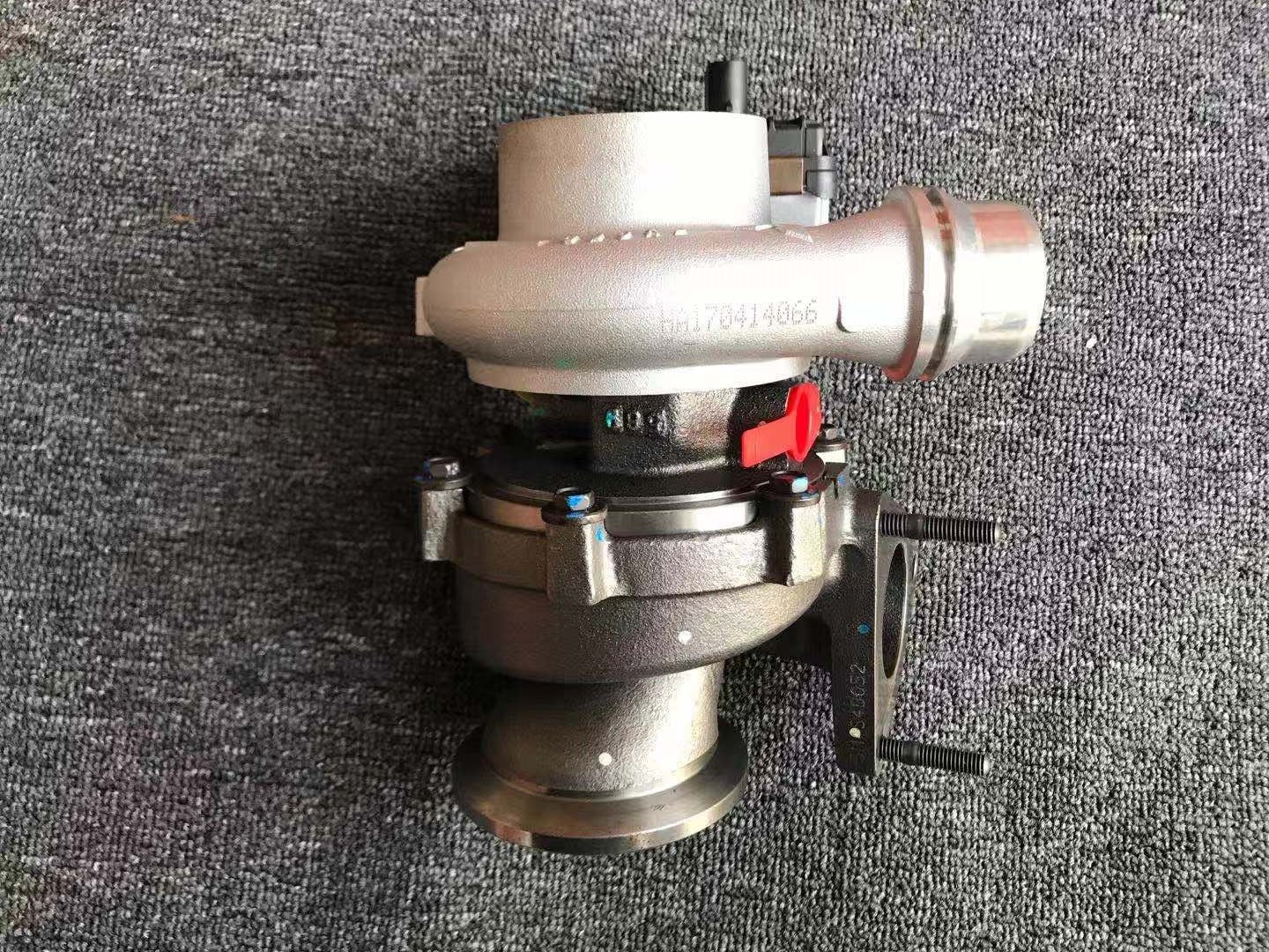 LandRover Jaguar 49335-01950 G4D36K682AD turbocharger