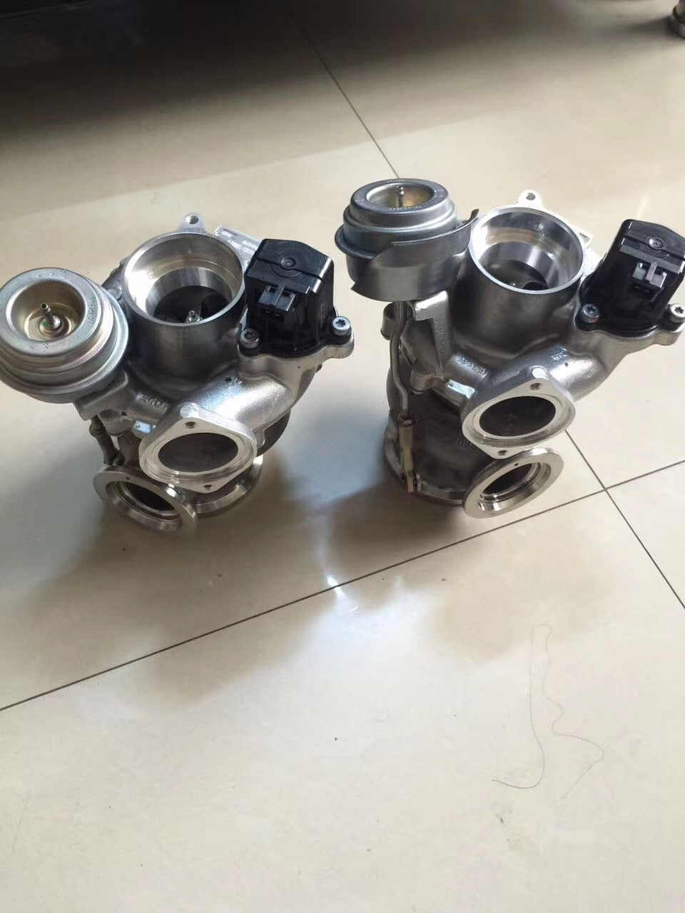 BMW760 6.0T 756205109 830105-0001 756205009 830104-0001 turbocharger