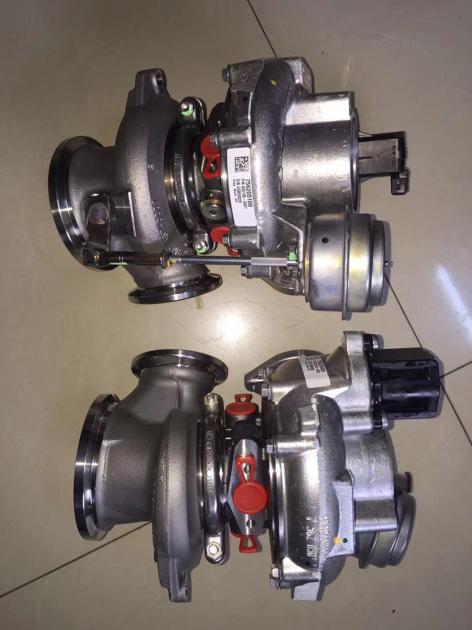 BMW760 6.0T 756205109 830105-0001 756205009 830104-0001 turbocharger