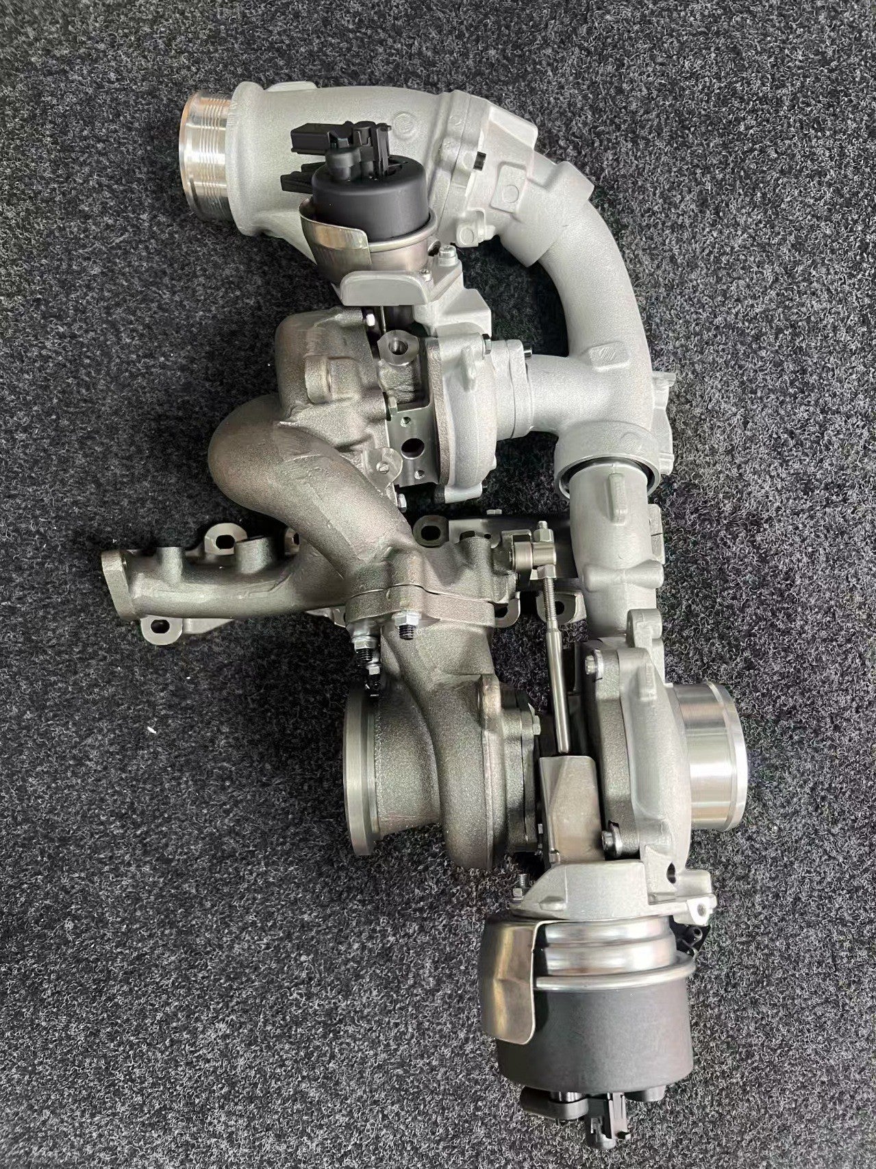 Volkswagen Multivan 2.0T 03N145703N Turbocharger