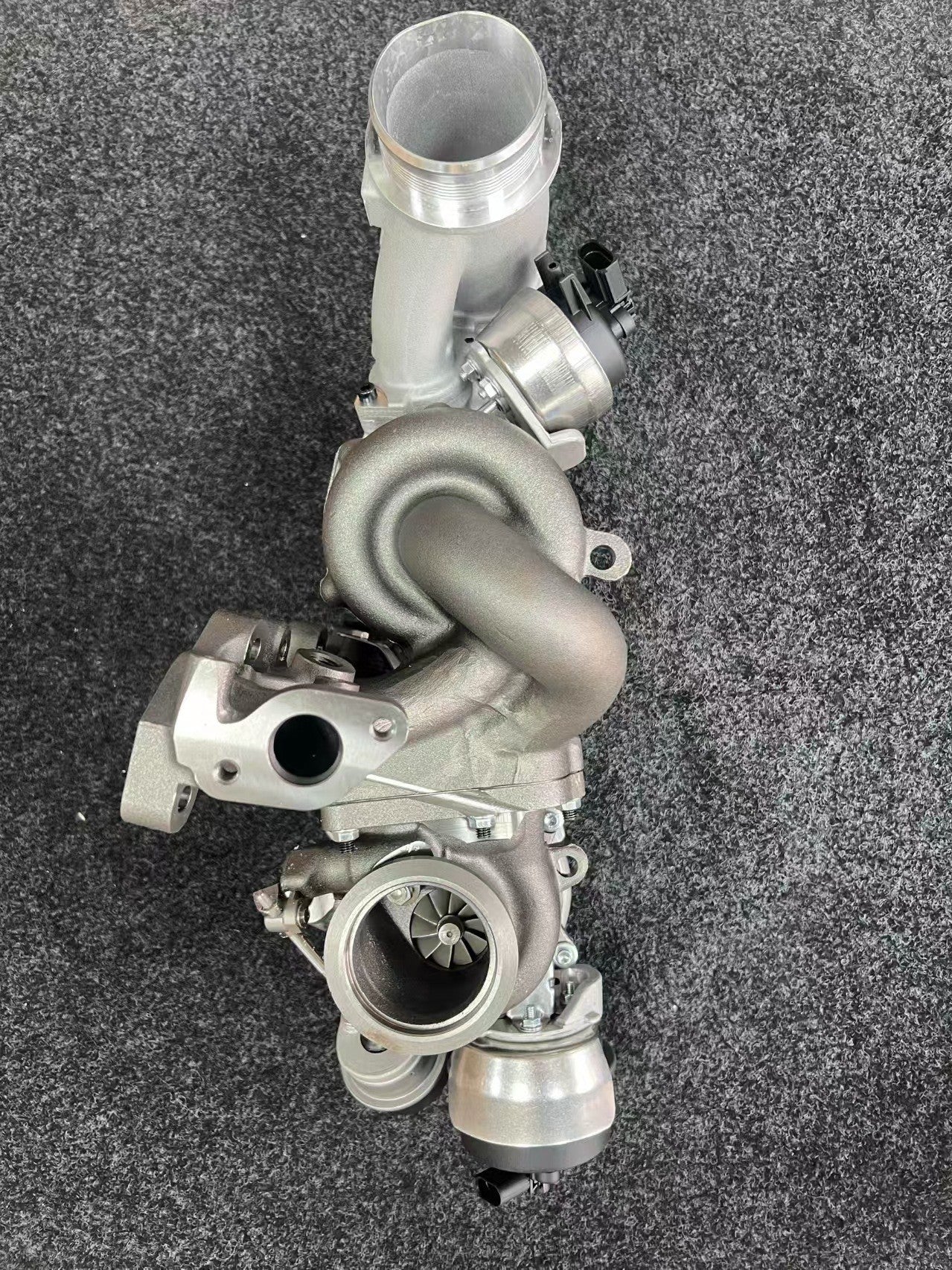 Volkswagen Multivan 2.0T 03N145703N Turbocharger