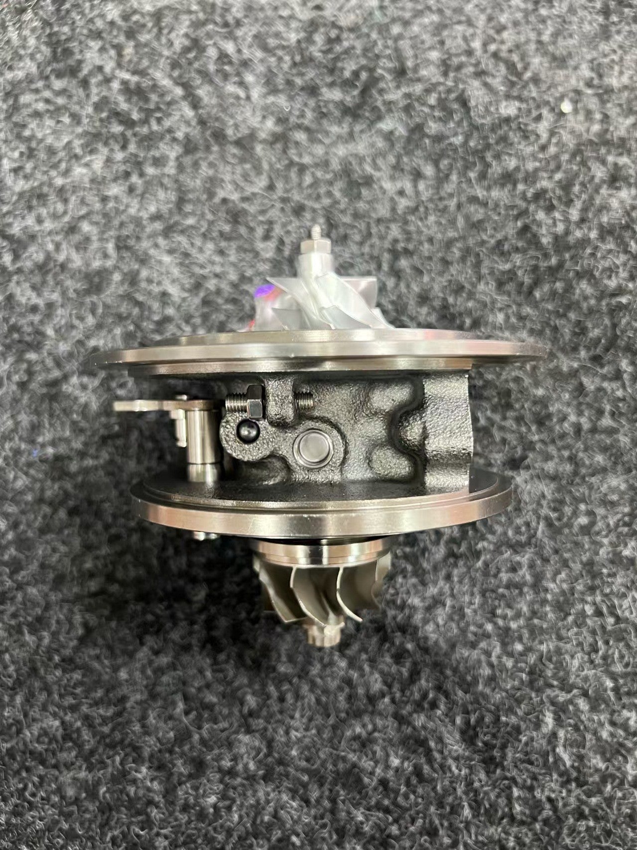 Isuzu 8976524350 RHV3 Turbocharger CHRA