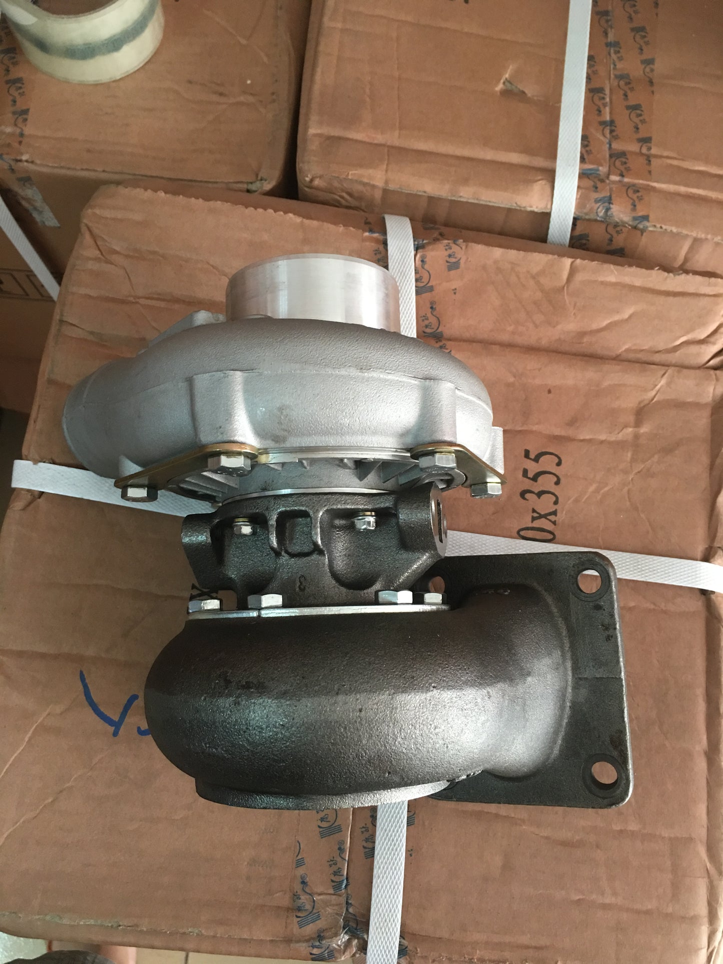 Komatsu PC200-5 16051904 turbocharger